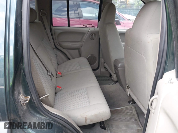 2005 Jeep Liberty Sport with VIN 1J4GL48K15W557730, listed as a IAAI auction lot 42214736 with 182,045 mi miles and . Bid and sale history available at carsss.com. Image 8.