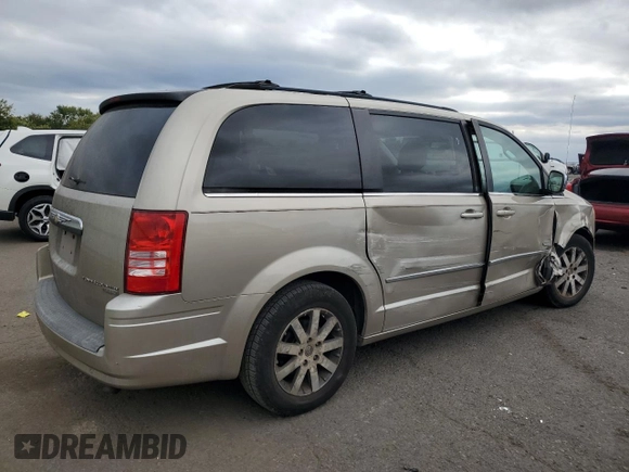 2009 Chrysler Town & Country Touring with VIN 2A8HR541X9R640222, listed as a Copart auction lot 72624974 with 140,591 mi miles and Salvage Title. Bid and sale history available at DreamBid. Image 3.