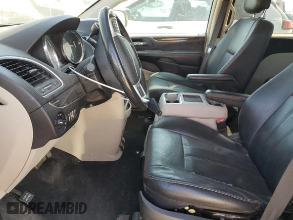 2016 Chrysler Town & Country Touring with VIN 2C4RC1BG2GR147984, listed as a Copart auction lot 48196815 with 136,214 mi miles and Salvage Title. Bid and sale history available at carsss.com. Image 7.