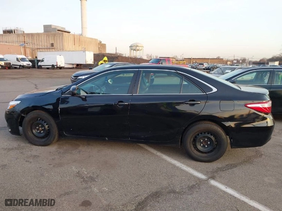 2015 Toyota Camry Hybrid LE with VIN 4T1BD1FK5FU171996, listed as a IAAI auction lot 41795901 with 245,091 mi miles. Bid and sale history available at carsss.com. Image 14.