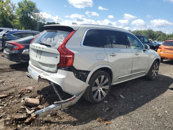 2021 Volvo XC90 Inscription with VIN YV4A22PL1M1741412, listed as a Copart auction lot 68426924 with 38,189 mi miles and Salvage Title. Bid and sale history available at DreamBid. Image 3.