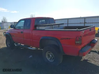 1998 Dodge Ram 1500 with VIN 3B7HF13Z0WG136974, listed as a IAAI auction lot 41949014 with 206,922 mi miles. Bid and sale history available at carsss.com. Image 3.