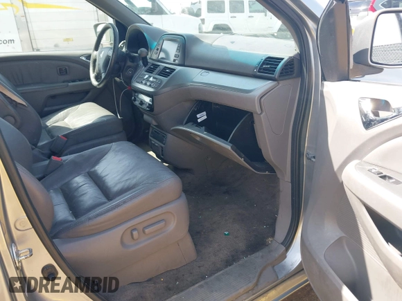 2010 Honda Odyssey Touring с VIN 5FNRL3H90AB038351, выставлен на аукционе IAAI как лот 42036500 с пробегом 176 304 миль миль и . История ставок и продаж доступна на DreamBid. Изображение 5.