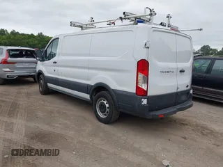 2018 Ford Transit z VIN 1FTYE1ZM2JKB56191, wystawiony jako IAAI lot #42538736 z przebiegiem 204 436 mil mil oraz . Historia ofert i sprzedaży dostępna na DreamBid. Obrazek 3.