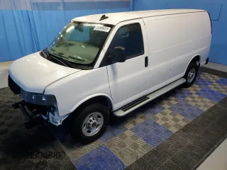 2024 GMC Savana Cargo Van with VIN 1GTW7AFP2R1237970, listed as a Copart auction lot 88533285 with 425 mi miles and Clean Title. Bid and sale history available at carsss.com. Image 1.