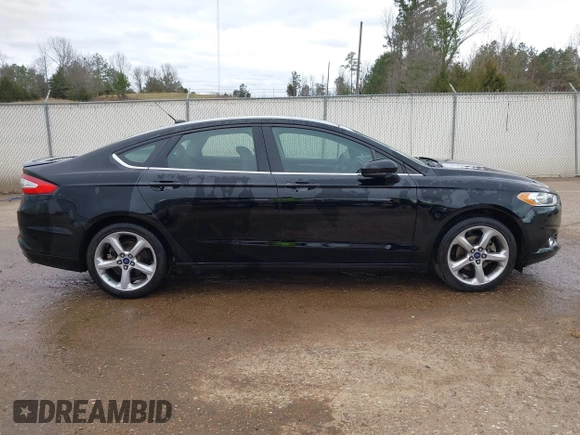 2016 Ford Fusion S z VIN 3FA6P0G71GR337835, wystawiony jako IAAI lot #41717996 z przebiegiem 146 505 mil mil oraz . Historia ofert i sprzedaży dostępna na DreamBid. Obrazek 13.