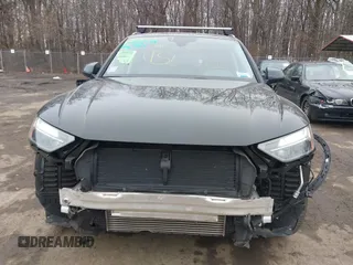 2022 Audi Q5 S line Premium z VIN WA1GAAFY0N2019698, wystawiony jako IAAI lot #41549059 z przebiegiem 24 105 mil mil oraz . Historia ofert i sprzedaży dostępna na DreamBid. Obrazek 12.