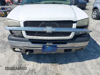 2005 Chevrolet Silverado 1500 LS z VIN 2GCEC13T751219963, wystawiony jako IAAI lot #42260184 z przebiegiem 341 598 mil mil oraz . Historia ofert i sprzedaży dostępna na DreamBid. Obrazek 6.