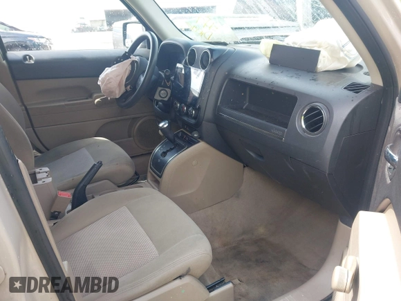 2017 Jeep Patriot Sport SE z VIN 1C4NJRBB7HD179745, wystawiony jako IAAI lot #42123308 z przebiegiem 100 255 mil mil oraz . Historia ofert i sprzedaży dostępna na DreamBid. Obrazek 5.