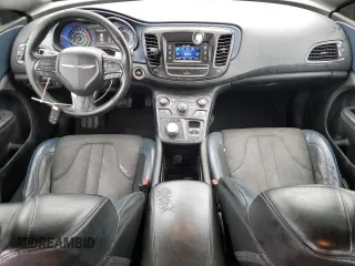2015 Chrysler 200 S z VIN 1C3CCCBB5FN710029, wystawiony jako Copart lot #51744345 z przebiegiem 177 546 mil mil oraz Nie do naprawy • Non repairable. Historia ofert i sprzedaży dostępna na DreamBid. Obrazek 8.