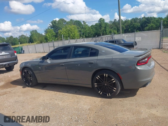 2017 Dodge Charger SXT z VIN 2C3CDXHG4HH523450, wystawiony jako IAAI lot #42385047 z przebiegiem 162 302 mil mil oraz . Historia ofert i sprzedaży dostępna na DreamBid. Obrazek 14.