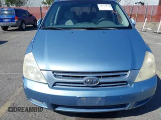 2009 Kia Sedona LX with VIN KNDMB233396300879, listed as a IAAI auction lot 41753122 with 183,754 mi miles. Bid and sale history available at carsss.com. Image 6.