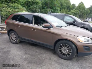 2010 Volvo XC60 3.0T with VIN YV4992DZ9A2111134, listed as a IAAI auction lot 40754945 with 153,278 mi miles. Bid and sale history available at carsss.com. Image 1.