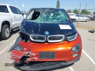 2015 BMW i3 z VIN WBY1Z4C52FV502771, wystawiony jako IAAI lot #42174110 z przebiegiem 131 737 mil mil oraz . Historia ofert i sprzedaży dostępna na DreamBid. Obrazek 13.