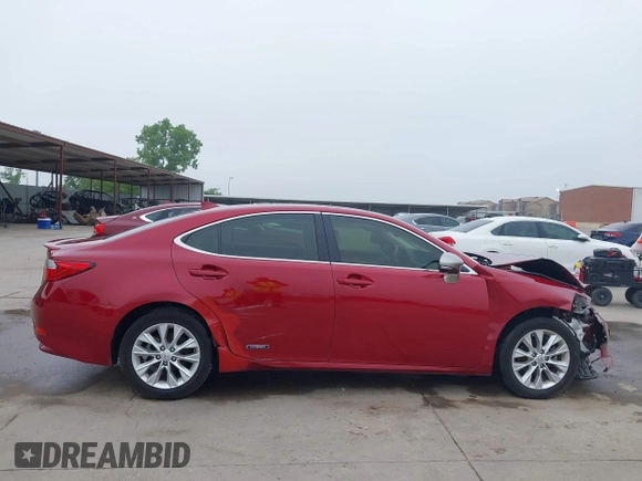 2015 Lexus ES 300h z VIN JTHBW1GG6F2088404, wystawiony jako IAAI lot #42318218 z przebiegiem 139 279 mil mil oraz . Historia ofert i sprzedaży dostępna na DreamBid. Obrazek 14.