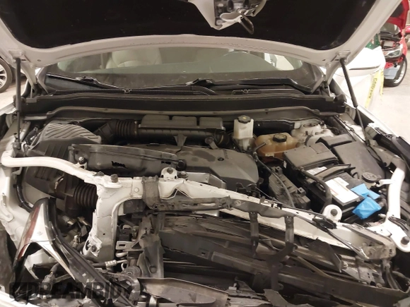 2019 Buick Envision Essence with VIN LRBFXCSA1KD033015, listed as a IAAI auction lot 41889135 with 43,417 mi miles and . Bid and sale history available at carsss.com. Image 10.