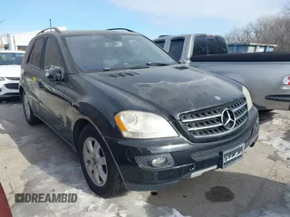 2007 Mercedes-Benz M 320 CDI z VIN 4JGBB22EX7A184824, wystawiony jako IAAI lot #41381215 z przebiegiem 184 277 mil mil oraz . Historia ofert i sprzedaży dostępna na DreamBid. Obrazek 1.