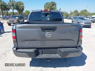 2022 Nissan Frontier SV z VIN 1N6ED1EJ4NN682356, wystawiony jako IAAI lot #41778467 z przebiegiem 26 055 mil mil oraz . Historia ofert i sprzedaży dostępna na DreamBid. Obrazek 16.