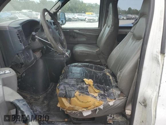 2005 GMC Savana Cargo Van with VIN 1GTFG15X651178241, listed as a Copart auction lot 69802404 with 244,854 mi miles and Salvage Title. Bid and sale history available at carsss.com. Image 7.