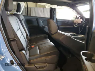 2024 Honda Passport TrailSport z VIN 5FNYF8H61RB013217, wystawiony jako Copart lot #52349015 z przebiegiem 8 360 mil mil oraz Szkoda całkowita • Salvage title. Historia ofert i sprzedaży dostępna na DreamBid. Obrazek 11.
