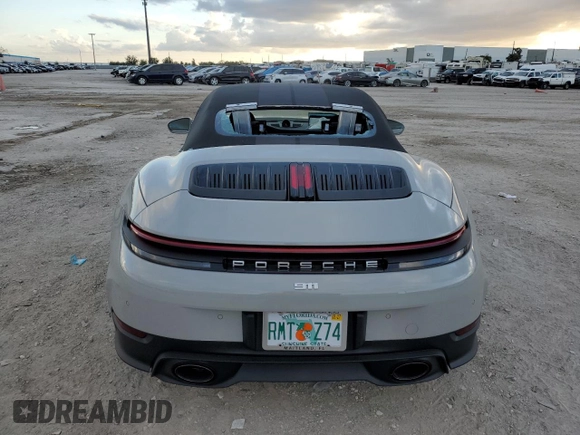 2025 Porsche 911 Carrera with VIN WP0CA2A90SS235847, listed as a Copart auction lot 86343464 with 197 mi miles and Salvage Title. Bid and sale history available at carsss.com. Image 6.