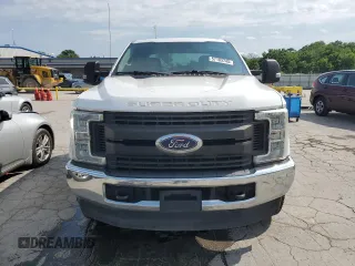 2017 Ford F-250 Lariat z VIN 1FT7W2BT9HEB88290, wystawiony jako Copart lot #57103745 z przebiegiem 325 652 mil mil oraz Czysty tytuł • Clean title. Historia ofert i sprzedaży dostępna na DreamBid. Obrazek 5.