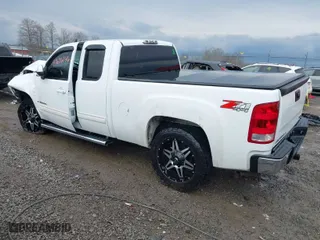 2007 GMC Sierra 1500 SLE1 with VIN 2GTEK19JX71607023, listed as a IAAI auction lot 41636146 with 181,268 mi miles. Bid and sale history available at carsss.com. Image 3.