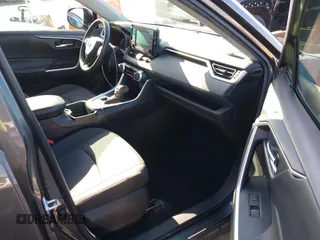 2022 Toyota RAV4 Hybrid XLE with VIN 4T3RWRFV6NU061336, listed as a IAAI auction lot 42518747 with 47,653 mi miles and . Bid and sale history available at DreamBid. Image 5.