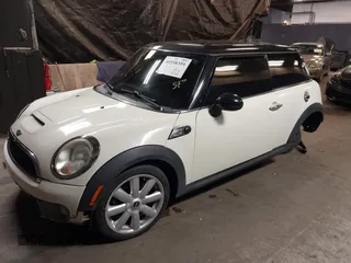 2010 MINI Hardtop S with VIN WMWMF7C5XATX41382, listed as a IAAI auction lot 40558359 with 96,158 mi miles and . Bid and sale history available at DreamBid. Image 17.
