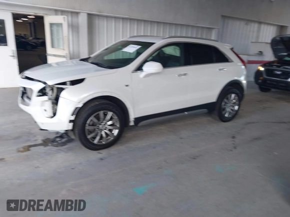 2019 Cadillac XT4 FWD Premium Luxury z VIN 1GYFZCR49KF142039, wystawiony jako IAAI lot #42259448 z przebiegiem 47 620 mil mil oraz . Historia ofert i sprzedaży dostępna na DreamBid. Obrazek 18.