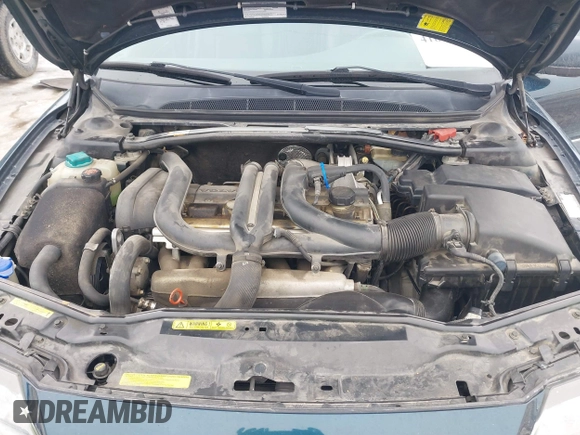 1999 Volvo S80 with VIN YV1TS90D5X1014909, listed as a IAAI auction lot 41644130 with 127,240 mi miles. Bid and sale history available at carsss.com. Image 10.