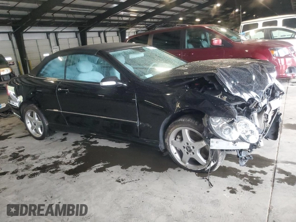 2004 Mercedes-Benz CLK 500 z VIN WDBTK75G34T031610, wystawiony jako Copart lot #73182024 z przebiegiem 107 955 mil mil oraz Szkoda całkowita • Salvage title. Historia ofert i sprzedaży dostępna na DreamBid. Obrazek 4.