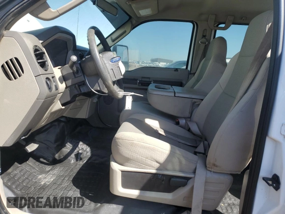 2008 Ford F-250 XL with VIN 1FTSW21R98EC61190, listed as a Copart auction lot 51826535 with 137,217 mi miles and Salvage title. Bid and sale history available at DreamBid. Image 7.