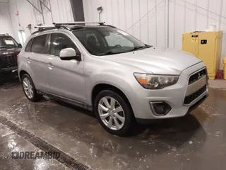 2013 Mitsubishi Outlander Sport SE with VIN 4A4AR4AU3DE020408, listed as a IAAI auction lot 41755190 with 137,772 mi miles. Bid and sale history available at carsss.com. Image 1.