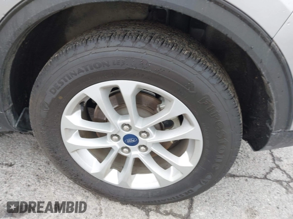 2022 Ford Escape SE z VIN 1FMCU0G62NUB32670, wystawiony jako IAAI lot #42259177 z przebiegiem 67 692 mil mil oraz . Historia ofert i sprzedaży dostępna na DreamBid. Obrazek 18.