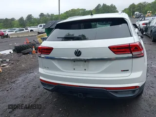 2021 Volkswagen Atlas SE z VIN 1V2KE2CAXMC202664, wystawiony jako IAAI lot #42292276 z przebiegiem 57 760 mil mil oraz . Historia ofert i sprzedaży dostępna na DreamBid. Obrazek 16.
