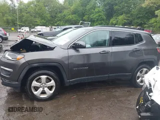 2018 Jeep Compass Latitude with VIN 3C4NJDBB5JT337129, listed as a IAAI auction lot 42330631 with 126,827 mi miles and . Bid and sale history available at DreamBid. Image 13.