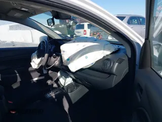 2023 Mitsubishi Mirage ES с VIN ML32FUFJ5PHF03197, выставлен на аукционе IAAI как лот 41733738 с пробегом 33 377 миль миль и . История ставок и продаж доступна на DreamBid. Изображение 5.