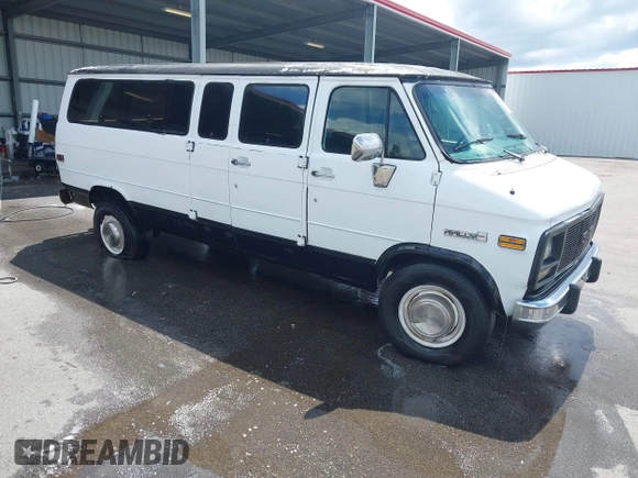 1995 GMC Rally z VIN 1GJGG39K1SF521849, wystawiony jako IAAI lot #42197276 z przebiegiem 208 329 mil mil oraz . Historia ofert i sprzedaży dostępna na DreamBid. Obrazek 1.