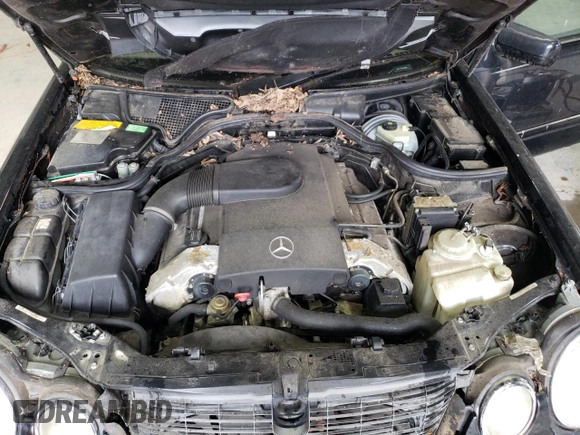 1997 Mercedes-Benz E-Class with VIN WDBJF72F3VA260566, listed as a Copart auction lot 81894314 with 106,208 mi miles and Clean Title. Bid and sale history available at carsss.com. Image 11.