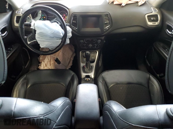 2019 Jeep Compass Latitude with VIN 3C4NJDBB6KT598559, listed as a Copart auction lot 58313545 with 70,022 mi miles and Salvage title. Bid and sale history available at DreamBid. Image 8.