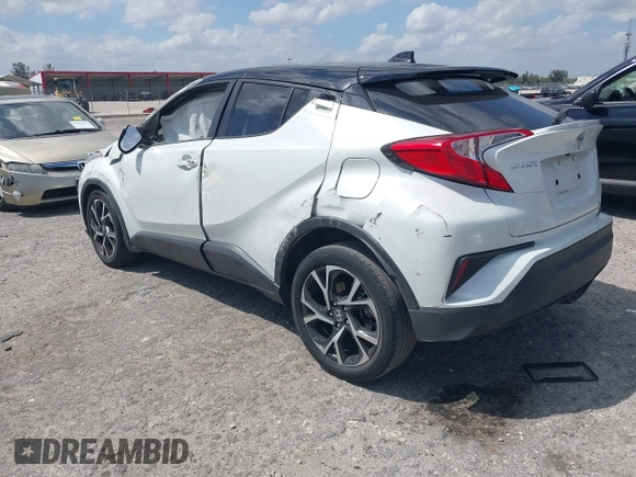 2020 Toyota C-HR LE z VIN NMTKHMBX7LR109784, wystawiony jako IAAI lot #41800460 z przebiegiem 30 514 mil mil oraz . Historia ofert i sprzedaży dostępna na DreamBid. Obrazek 3.