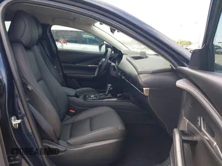 2024 Mazda CX-30 S Select Sport z VIN 3MVDMBBM1RM655682, wystawiony jako IAAI lot #42063971 z przebiegiem 6 771 mil mil oraz . Historia ofert i sprzedaży dostępna na DreamBid. Obrazek 5.