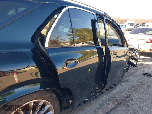 2022 Mercedes-Benz GLE 350 with VIN 4JGFB4KB3NA646818, listed as a IAAI auction lot 41805848 with 26,172 mi miles and . Bid and sale history available at DreamBid. Image 19.
