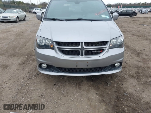 2019 Dodge Grand Caravan GT with VIN 2C4RDGEG0KR640664, listed as a IAAI auction lot 42002230 with 73,591 mi miles and . Bid and sale history available at DreamBid. Image 12.