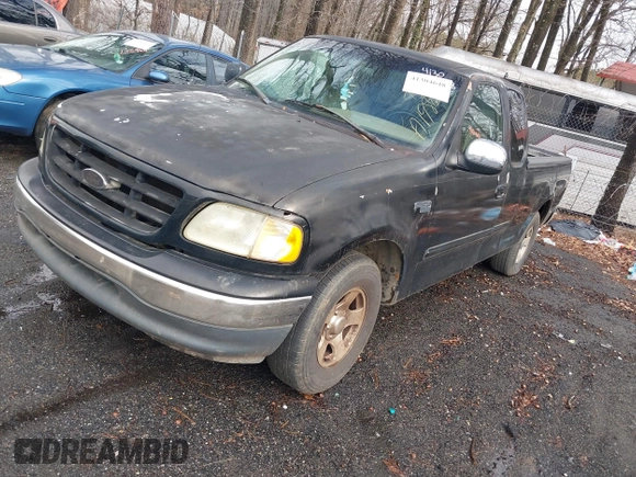 2002 Ford F-150 XL with VIN 1FTRX17252NA19861, listed as a IAAI auction lot 41304648 with 279,277 mi miles. Bid and sale history available at carsss.com. Image 2.