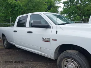 2018 Ram 2500 Tradesman с VIN 3C6TR4HT1JG277334, выставлен на аукционе IAAI как лот 42058908 с пробегом 60 589 миль миль и . История ставок и продаж доступна на DreamBid. Изображение 13.