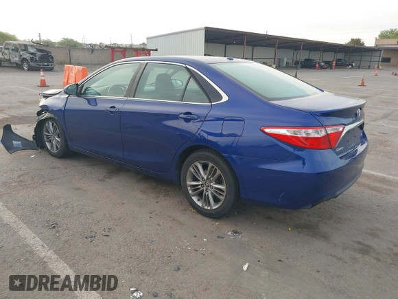 2015 Toyota Camry XLE with VIN 4T1BF1FK3FU938285, listed as a IAAI auction lot 42055997 with 140,636 mi miles. Bid and sale history available at carsss.com. Image 3.
