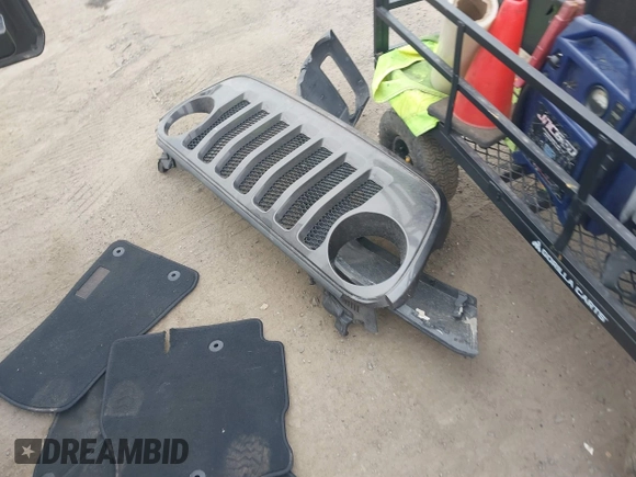 2019 Jeep Wrangler Unlimited Sport Altitude with VIN 1C4HJXDG0KW559807, listed as a IAAI auction lot 41790082 with 34,221 mi miles and . Bid and sale history available at DreamBid. Image 12.