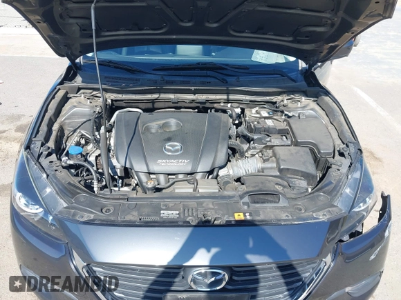 2018 Mazda 3 Touring z VIN 3MZBN1L38JM243749, wystawiony jako IAAI lot #41771812 z przebiegiem 65 533 mil mil oraz . Historia ofert i sprzedaży dostępna na DreamBid. Obrazek 10.